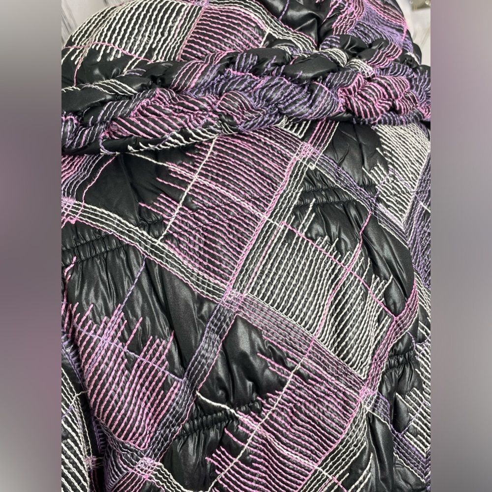 Samuel Dong Puffer Jacket W/Abstract Embroidered … - image 6